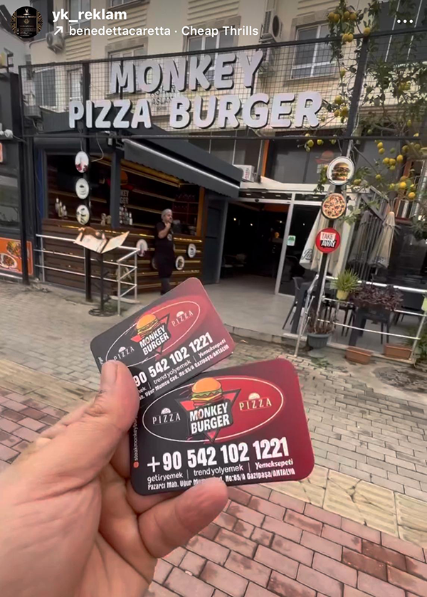 Mongey Burger Magnet